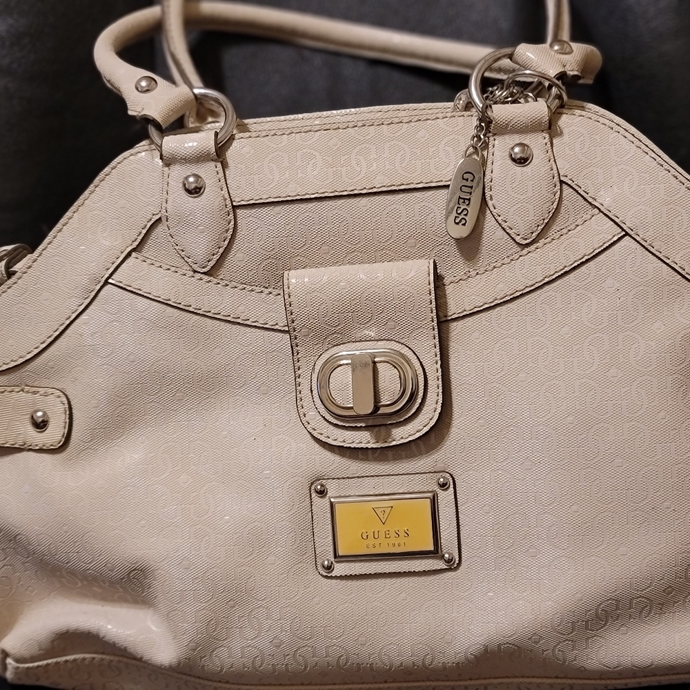 GUESS HANDBAG